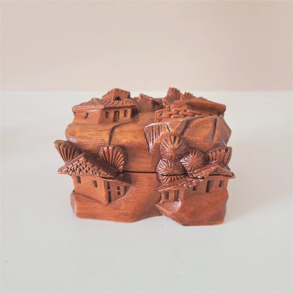 Hand carved Honduras wooden chest/trinket box.